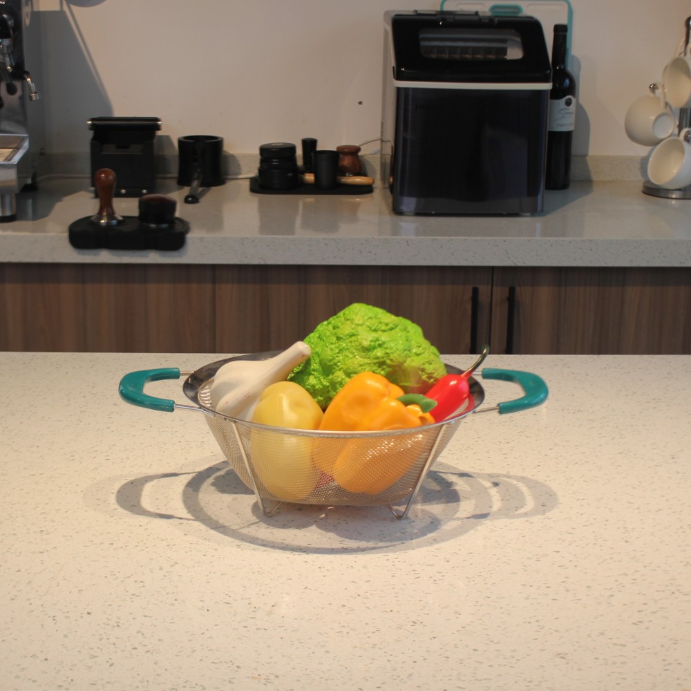 Stainless Steel Colander With Plastic Handle for Kitchen — product information