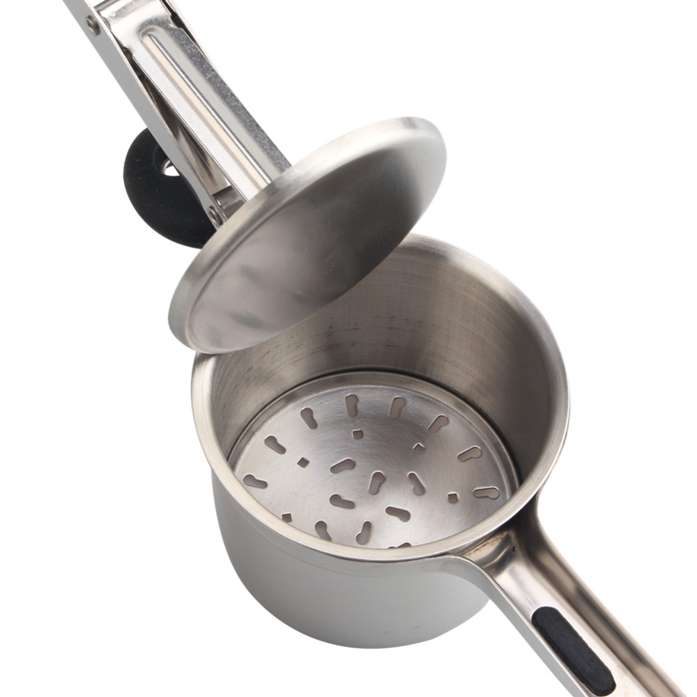 S/S Potato Ricer, Comes With 3 Discs And Non-Slip Silicone Handles — 7