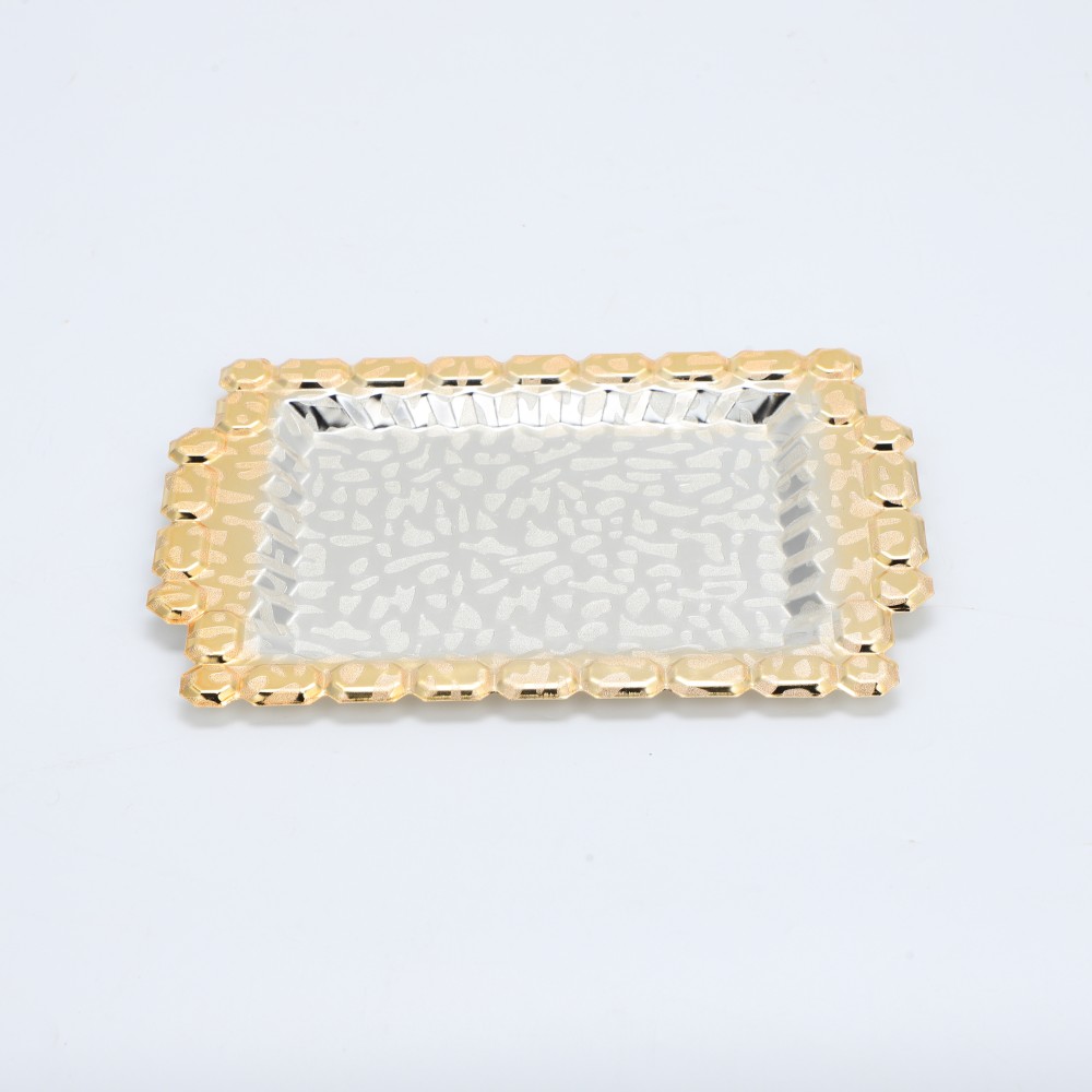 The Rectangle Has An Iron Tray Of Carrying Roses — 4