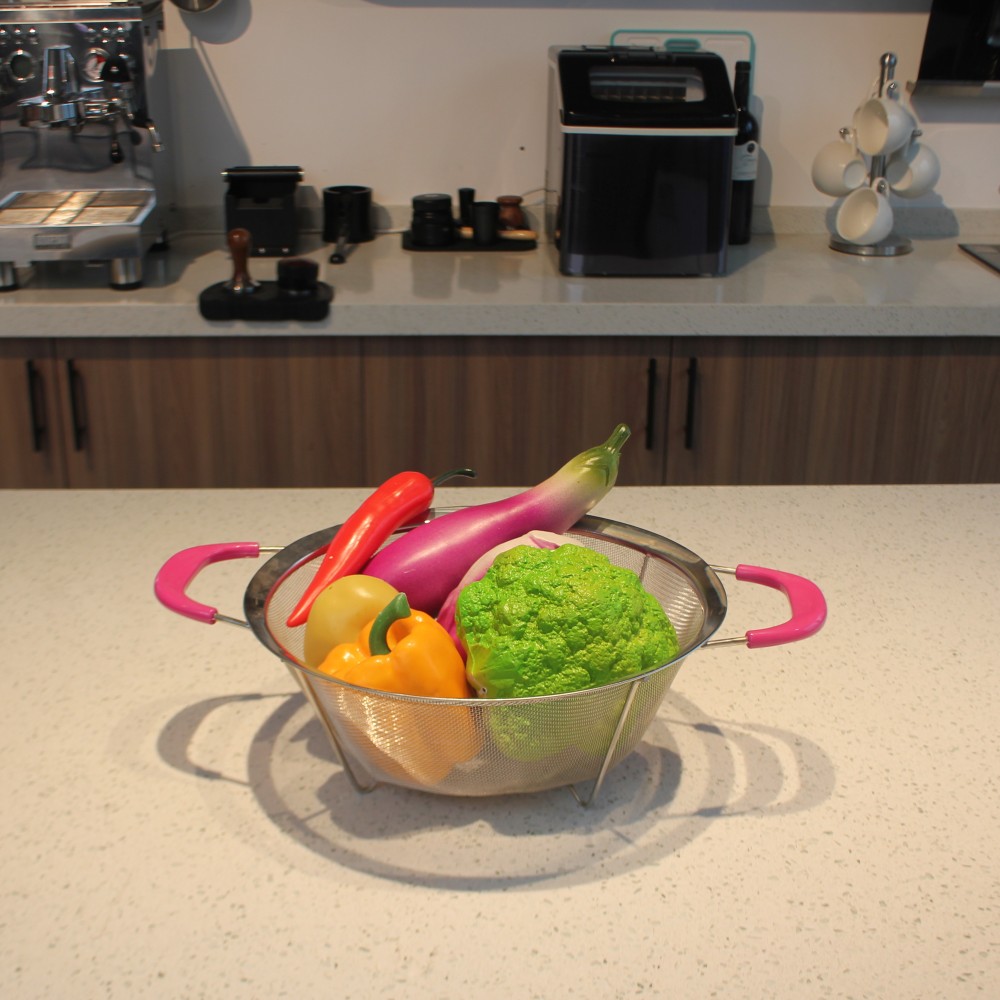 Stainless Steel Colander With Plastic Handle — 7