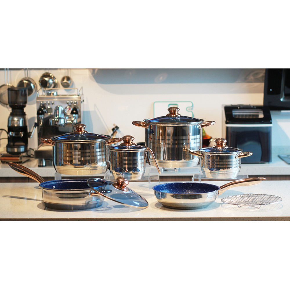 12-Piece Cookware Set — 4