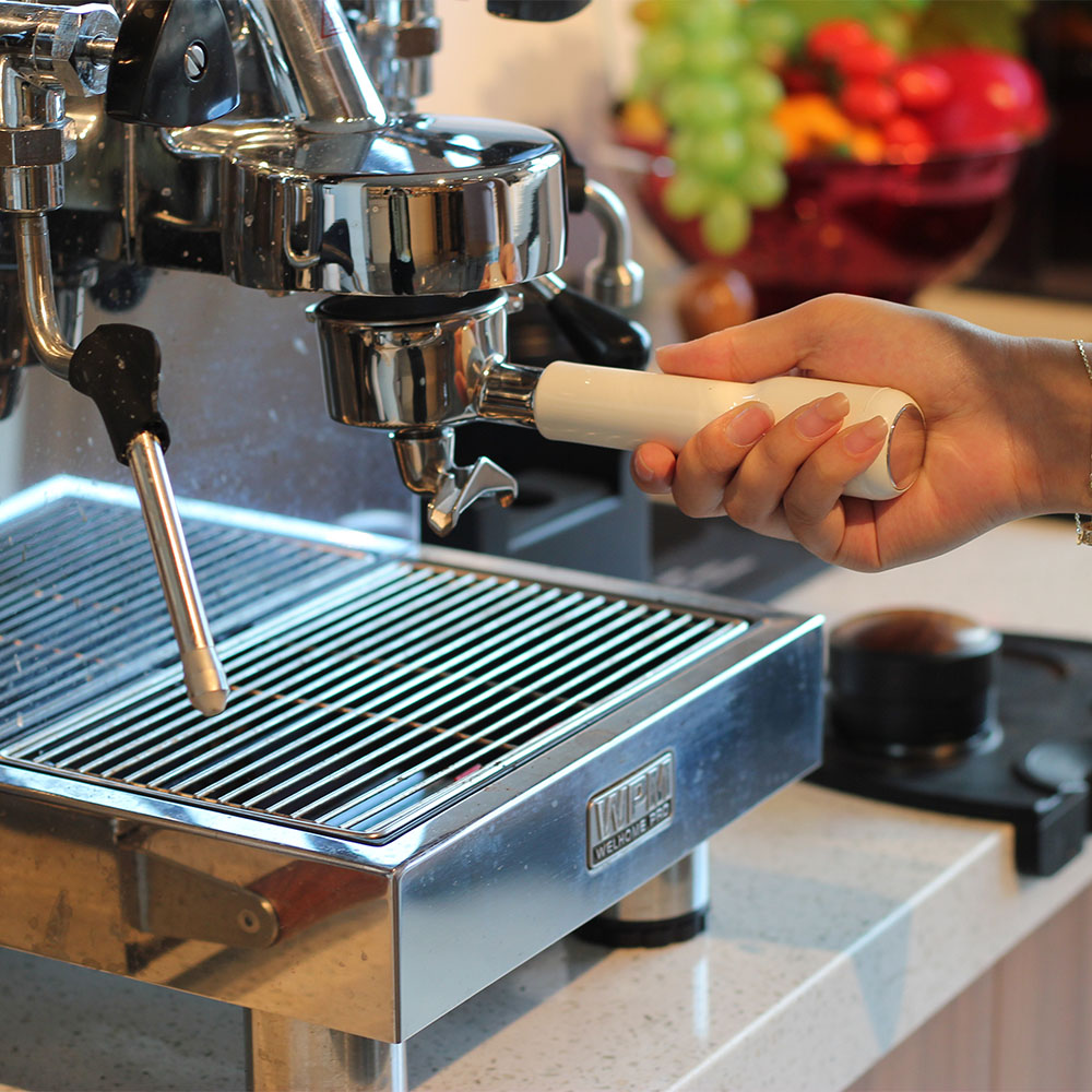 Coffee Portafilter With Two Spouts — 5