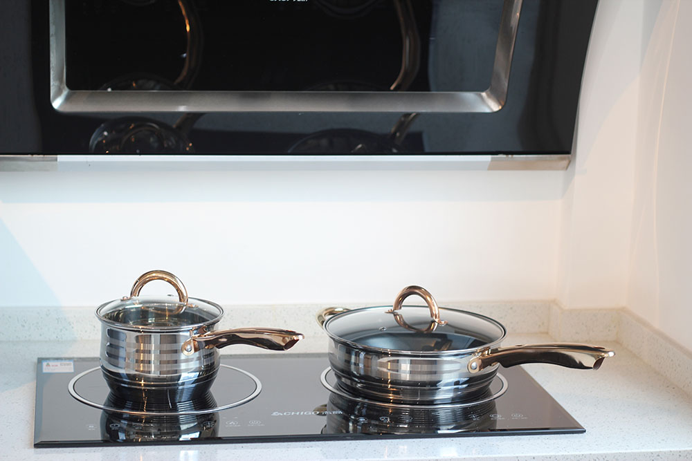 Stainless Steel Cookware With Golden Handle — product information