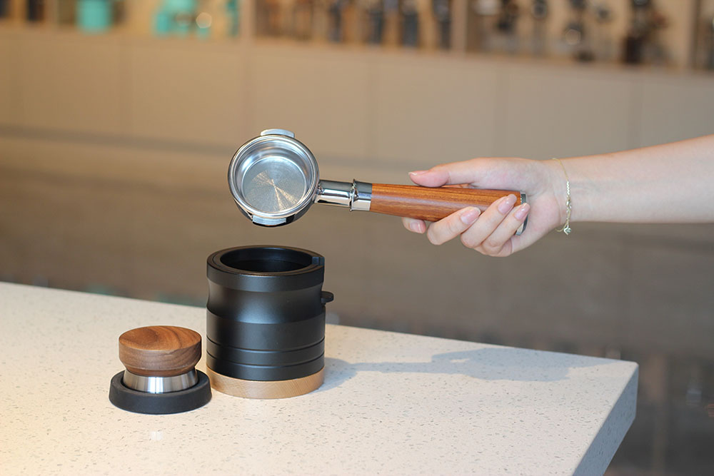 Wood Handle Portafilter for 2 Ears Coffee Machine — product information